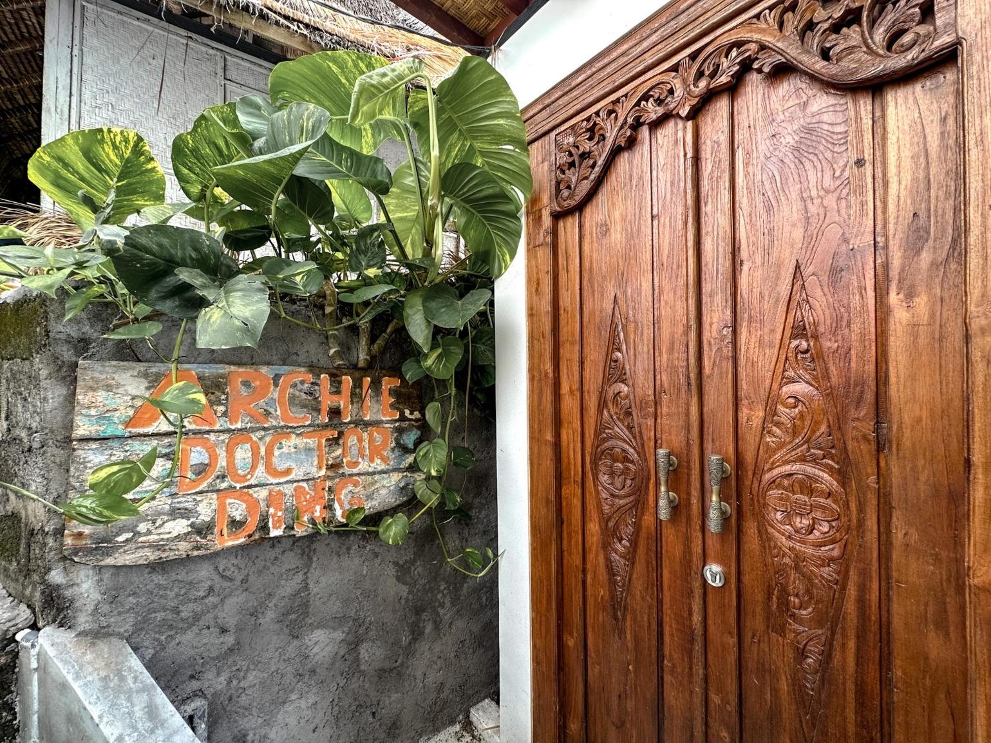 Archie Home Uluwatu Esterno foto